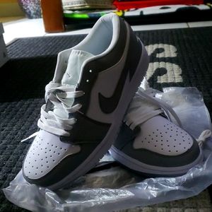 White & Wolf Grey Nike Air Jordan 1's Size 7 US